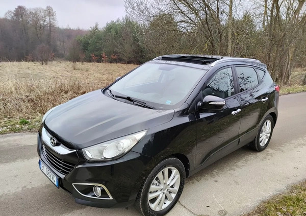 Hyundai ix35 cena 38900 przebieg: 189500, rok produkcji 2010 z Staszów małe 781